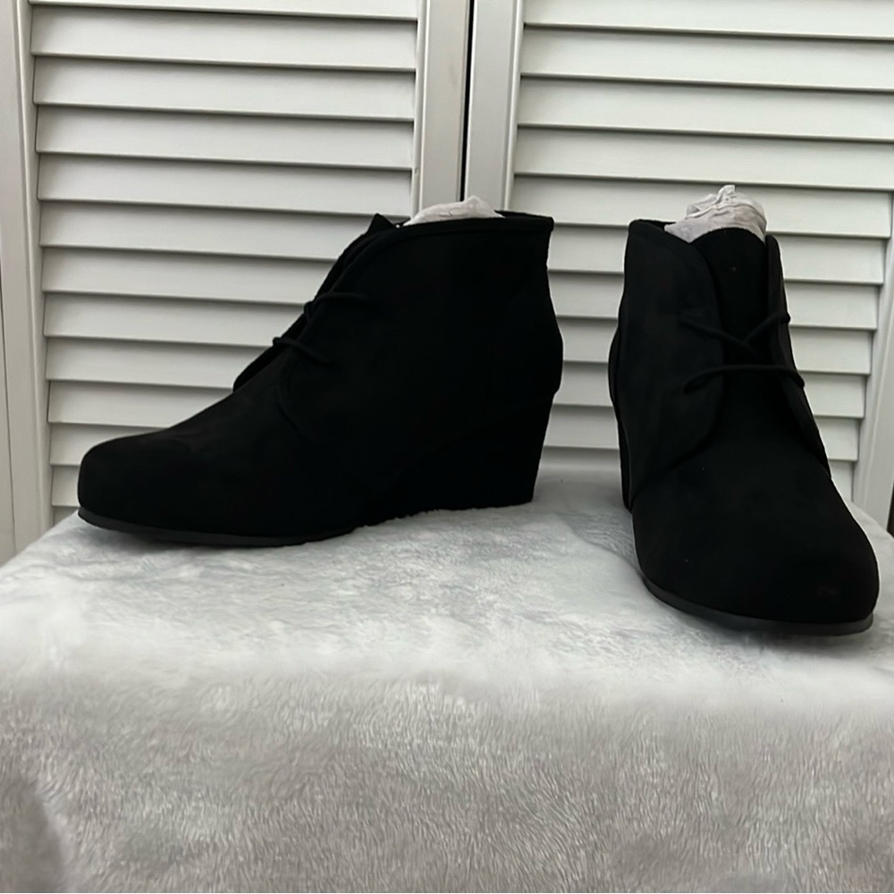 Torrid black faux suede wedge bootie 9.5 wide, NIB
